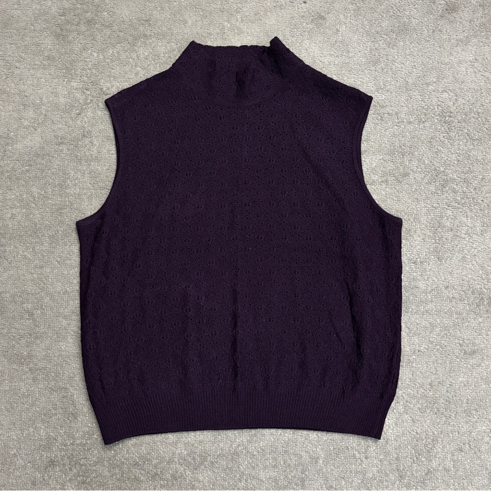 St. John Collection Marie Gray Eyelet Knit Sleeveless Mock Neck Top Purple - Picture 2 of 7